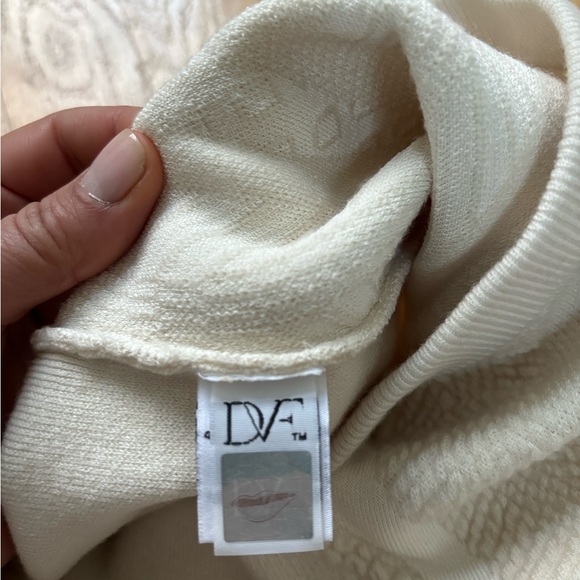 Diane vonFurstenberg wool knit stretchy pencil skirt - Picture 5 of 5